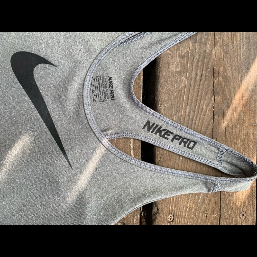 Nike pro XS tank